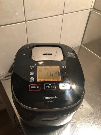 SR-HB107 炊飯器　7000円