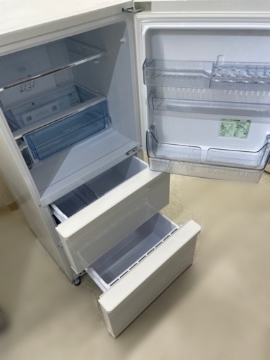 GM447【近隣配達可能♪】自動製氷　2018　AQR-SV24G　238L　冷蔵庫ファミリーサイズ　家電安い　リサイクルショップ　ケイラック朝霞田島店　ケイラック　埼玉県　朝霞市　田島　和光市　志木市　新座市　富士見市　ふじみ野市　三芳町　戸田市　蕨市　さいたま市(岩槻以外)　川越市　所沢市　上尾市　東京都　板橋区　練馬区　清瀬市