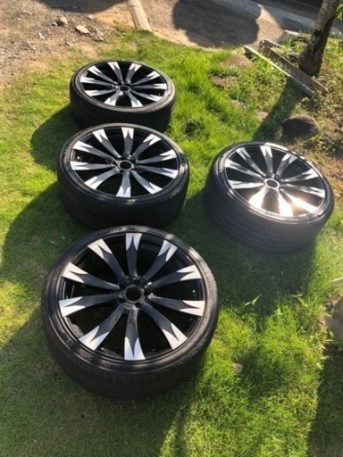 【お取引き終了】22インチアルミホイール(¥20,000条件有り)