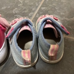 子供　靴の画像