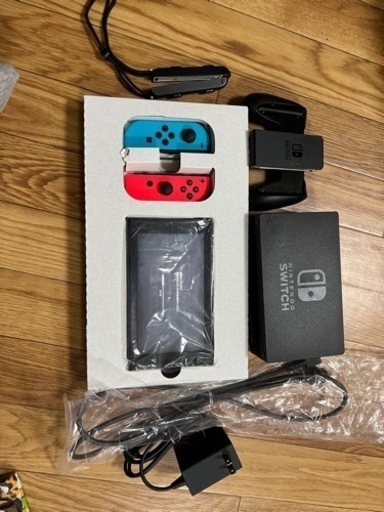 任天堂Switch 美品　本日取引20000円