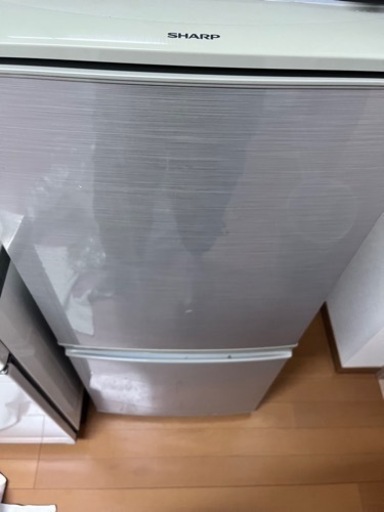 冷蔵庫 シャープ製
