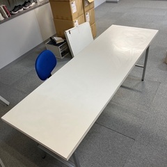会議用長テーブル、取りに来てくださる方の画像