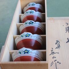 九谷焼茶碗・新品保管品（専用木箱入り5個組）の画像