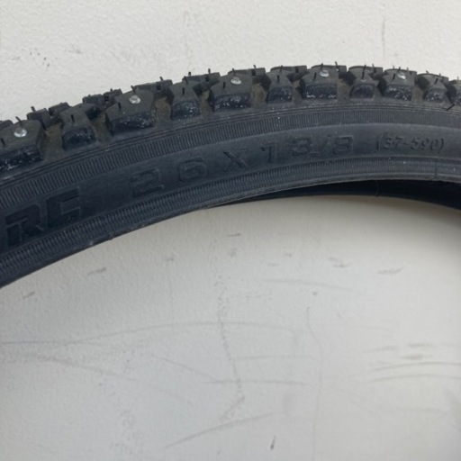 自転車用スパイクタイヤ 26インチ ママチャリに 2つ