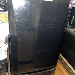 三菱ノンフロン冷凍冷蔵庫MR-P15W-B形　2013年製