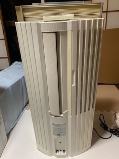 トヨトミ製の窓用エアコン