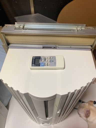 トヨトミ製の窓用エアコン