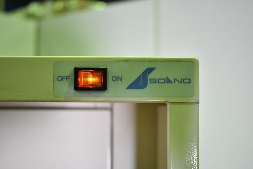 【ヤ取終了 9/16】≪y354≫良品 動OK タカゾノ SOLNO 集塵機能 保管庫 付き 作業机/調剤棚/薬剤棚 薬/カルテ/書類