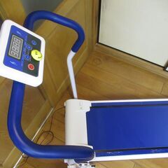 世田谷区近辺配送可能　MRG Newコンパクト電動ウォーカーB runner-fit002　10km/h 　折りたたみ　家庭用ルームランナー　コンパクトランニングマシーンの画像
