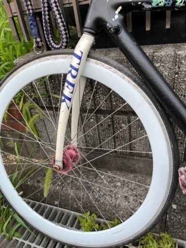 トレックロードバイク写真本日中に載せます。