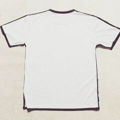 【新品】漫画の白シャツみたいなTシャツの画像