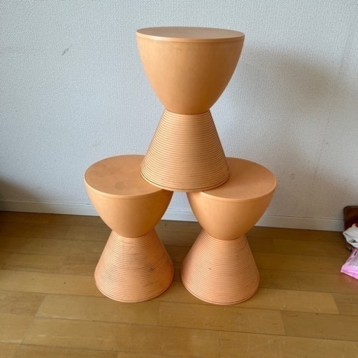 募集中カルテルのチェア3個セット