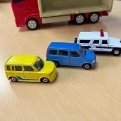 トラック➕ミニカー5台セットの画像