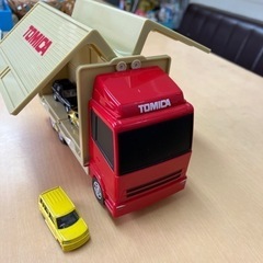 トラック➕ミニカー5台セットの画像