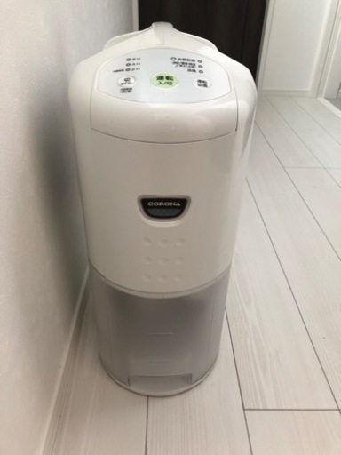 《受渡調整中》除湿機　2019年製　部屋干しに最適