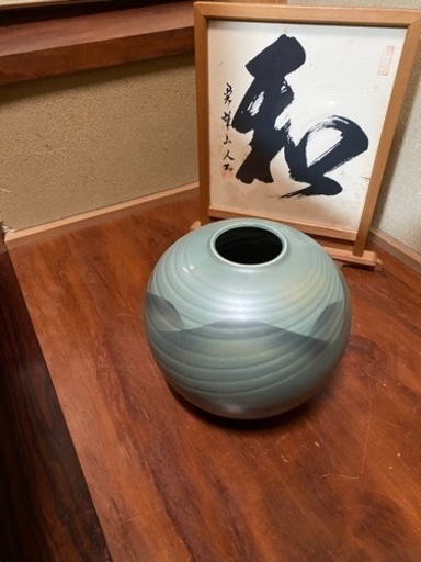 丸い壺