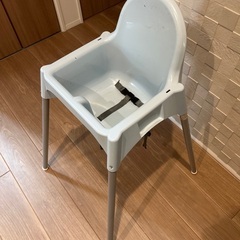 IKEAのベビーチェアーの画像