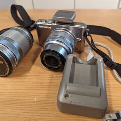 　オリンパス　OLYMPUS　PEN　Lite E-PL3 デジ...