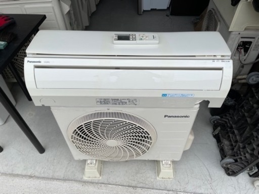 Panasonic  2.5kwエアコンCS-25PFJ-W  2013年製