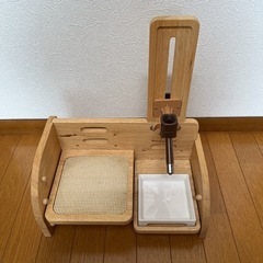【最終お値下】★ ドギーマン 木製 食器台＆給水器 2個セットの画像