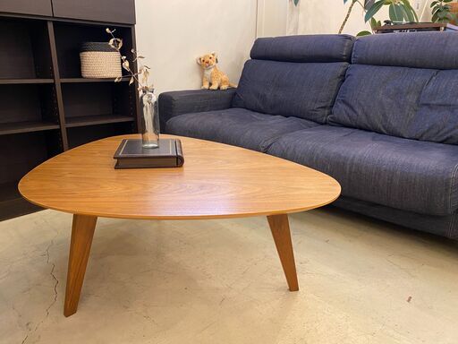 宇都宮でオシャレな家具を探すなら『オトワリバース！』センターテーブル リビングテーブル ブラウン 三角形 リビング家具 中古品