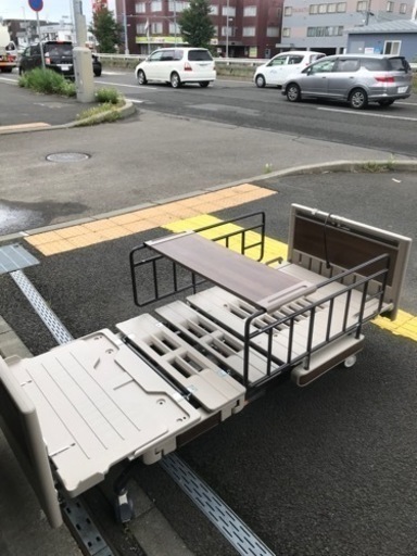 お値下げ！  高級電動介護ベッド　シーホネンス　程度良好