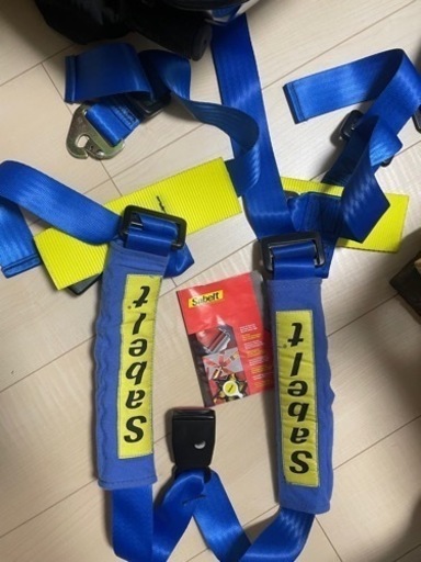 4点式シートベルト　sakelt