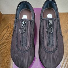 着脱しやすい靴