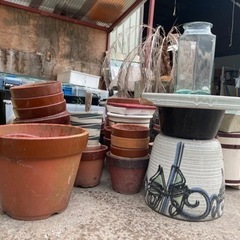 【8/20更新】大量の鉢や七輪あげます。まとめて持って帰ってくれる方優先です。の画像