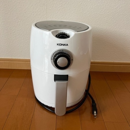 エアフライヤー　KONKA ホワイト　箱なし