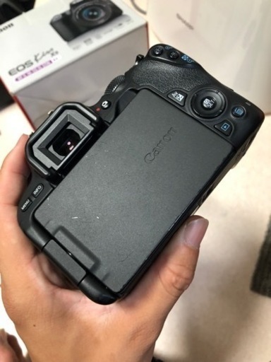 Canon eos kiss x9の本体＋オマケ