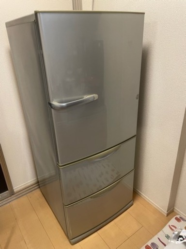 2015年製　AQUA aqr-271dノンフロン冷凍冷蔵庫　272L