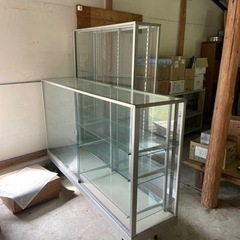 ガラスショーケース　2種類