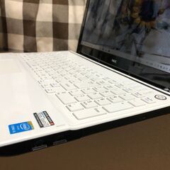 Ａランク美麗品Ｗｉｎ１０・Ｗｅｂカメラ内蔵💗高速i5第4世代/新品爆速SSD240GB/メモリ8GB💗人気のエクストラホワイト/Office2019付/15.6ｲﾝﾁ/無線ＬＡＮ/ＤＶＤ・ＣＤ再生ソフト付　No.2208008の画像