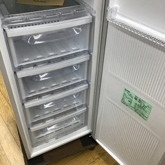 H-75【ご来店頂ける方限定】MITUBISHIの冷凍庫です