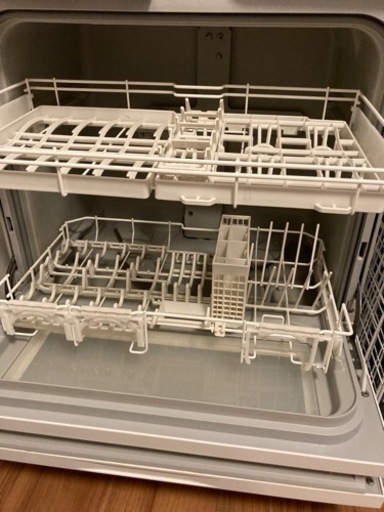パナソニック 食器洗い乾燥機(ホワイト) (食洗機)(食器洗い機) Panasonic NP-TH4-W