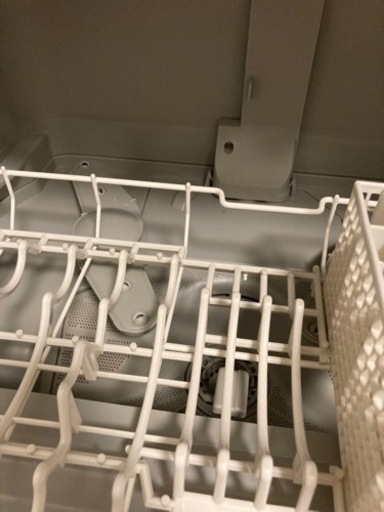 パナソニック 食器洗い乾燥機(ホワイト) (食洗機)(食器洗い機) Panasonic NP-TH4-W