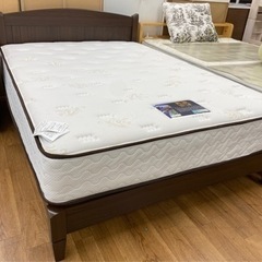 R456 高級 桜屋工業＆シーリー ダブルベッド、幅144cm 展示品・美品 R456 高級 桜屋工業＆シーリー ダブルベッド、幅144cm 展示品・美品