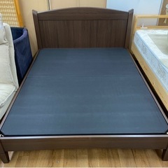 R456 高級 桜屋工業＆シーリー ダブルベッド、幅144cm 展示品・美品