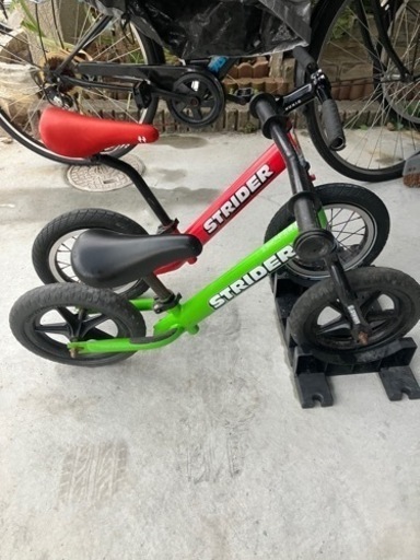 ストライダー2台まとめて　取りに来れる方のみ(予約入りました)