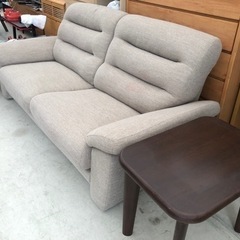 ニトリ 3人掛け布張りソファ グレーっぽいベージュ W2050×...