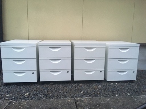 中古デスクワゴン4台セット