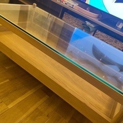 値下げしました！！！ガラステーブルの画像