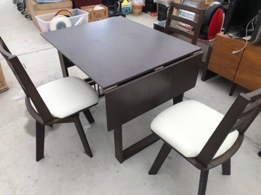 ニトリ 伸長式ダイニングテーブルセット椅子3脚 W920〜1200×D750×H700