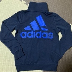 新品タグ付✨adidas✨キッズ130✨定価4,690円✨アウター✨ジャンパーの画像