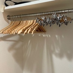 IKEAハンガーと吊り下げ収納 3coinsズボン用ハンガー