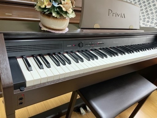 電子ピアノCASIO PX-760BN Privia 88鍵盤　イス付き
