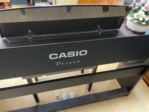 電子ピアノCASIO PX-760BN Privia 88鍵盤　イス付き