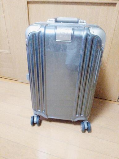 新品、未使用キャリーケース